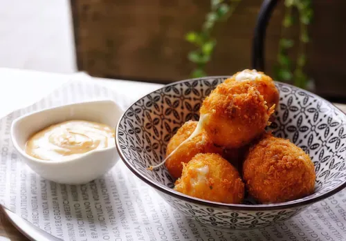 Cheesy Jalapeno Balls 