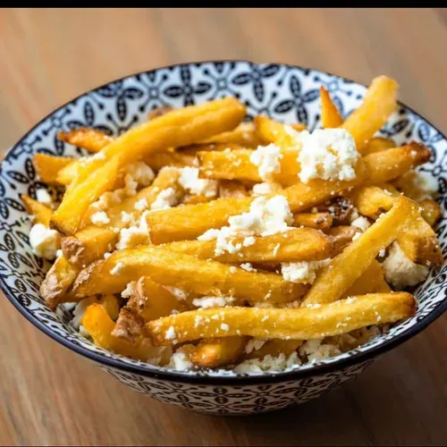 French fries cu telemea de oaie